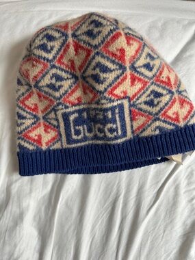 Gucci Cream, Navy & Red Geometric Logo Wool Beanie for kids
